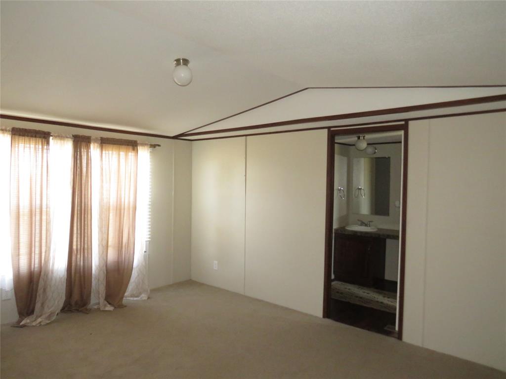 2191 Crockett Road Sanger, TX 76266 - Photo 17 of 24