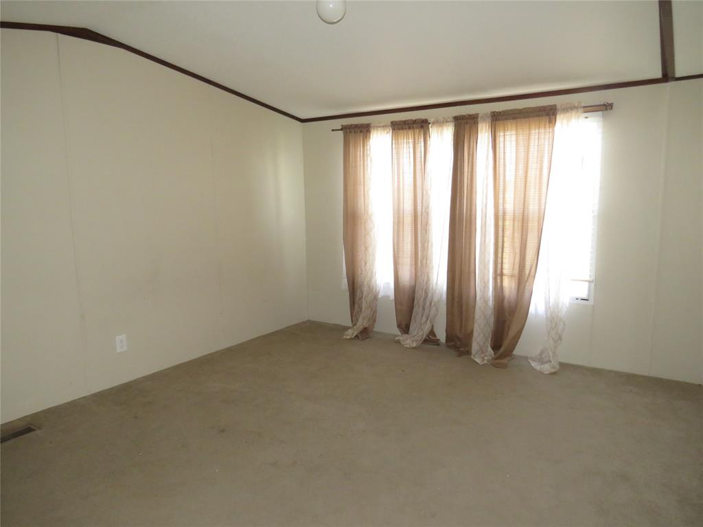 2191 Crockett Road Sanger, TX 76266 - Photo 18 of 24