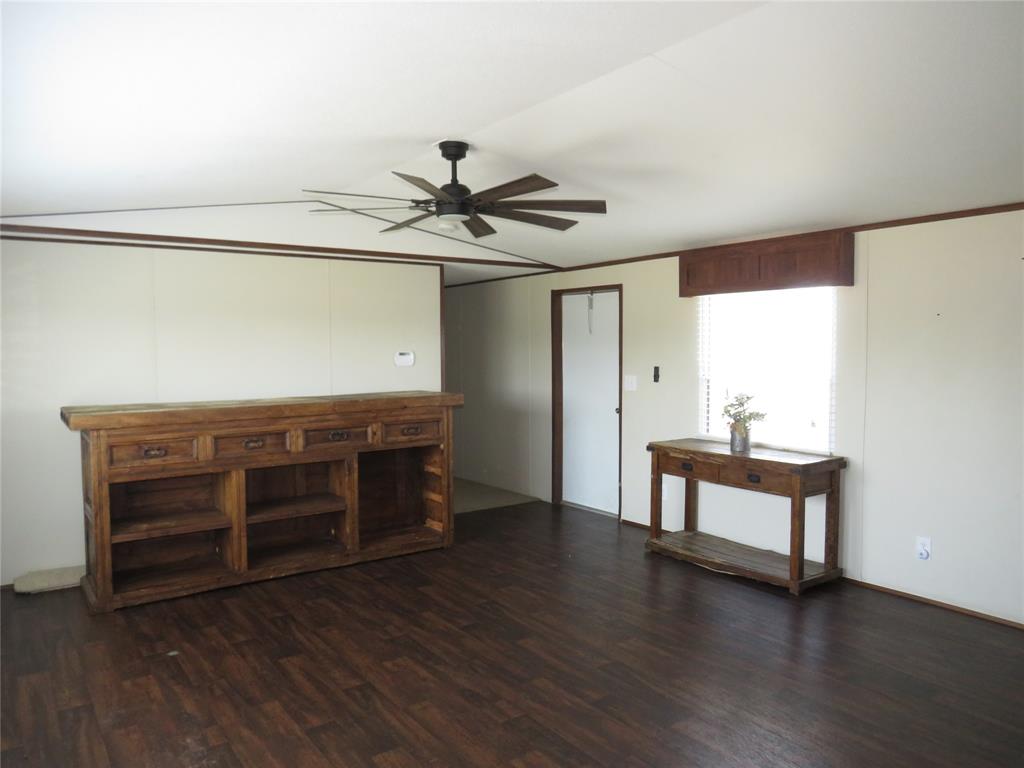 2191 Crockett Road Sanger, TX 76266 - Photo 5 of 24