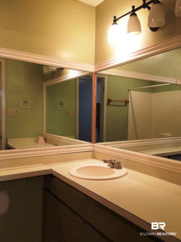 1128 North Alston Street, Unit 1128 Foley, AL 36535 - Photo 15 of 24 Master Bath