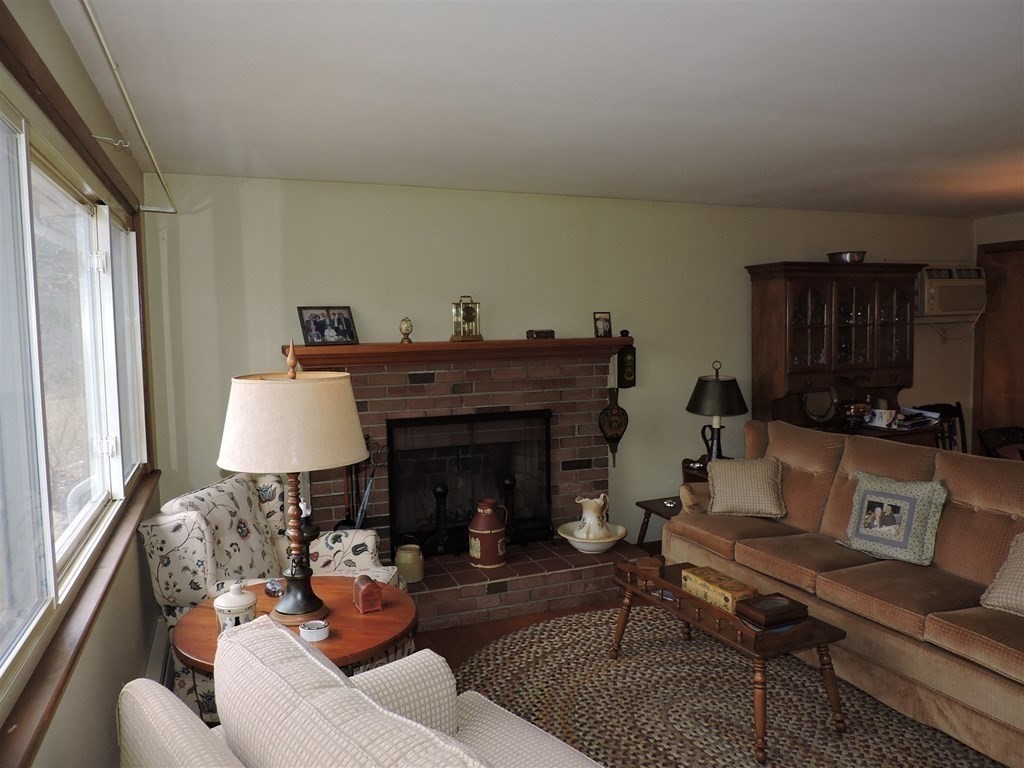 67 Southbridge Road Dudley, MA 01571 - Photo 12 of 37 Gallery Image 12