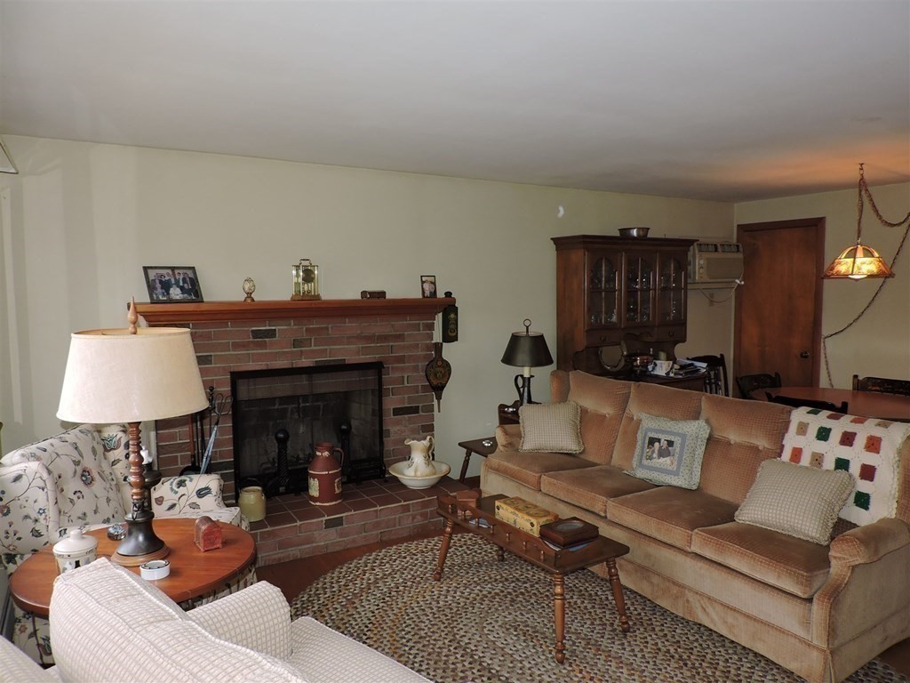 67 Southbridge Road Dudley, MA 01571 - Photo 14 of 37 Gallery Image 14