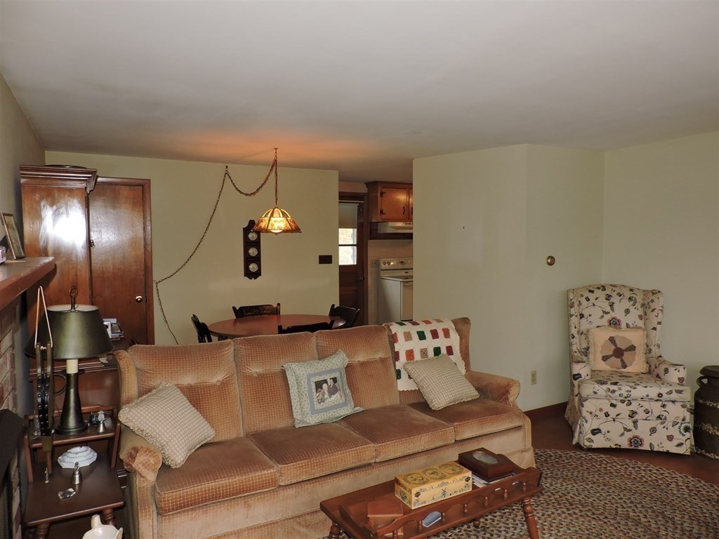 67 Southbridge Road Dudley, MA 01571 - Photo 16 of 37 Gallery Image 16
