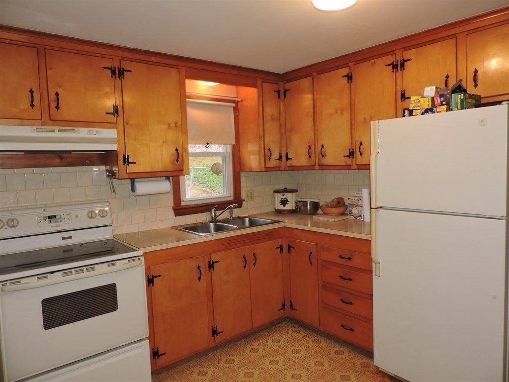 67 Southbridge Road Dudley, MA 01571 - Photo 21 of 37 Gallery Image 21