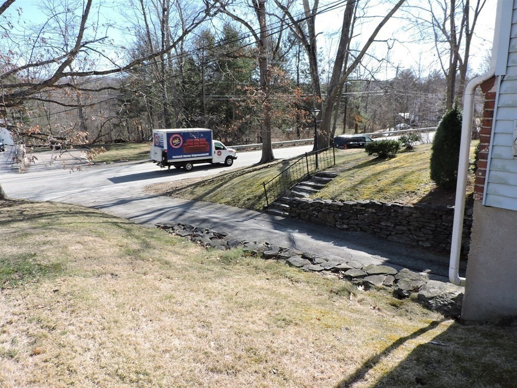 67 Southbridge Road Dudley, MA 01571 - Photo 9 of 37 Gallery Image 9