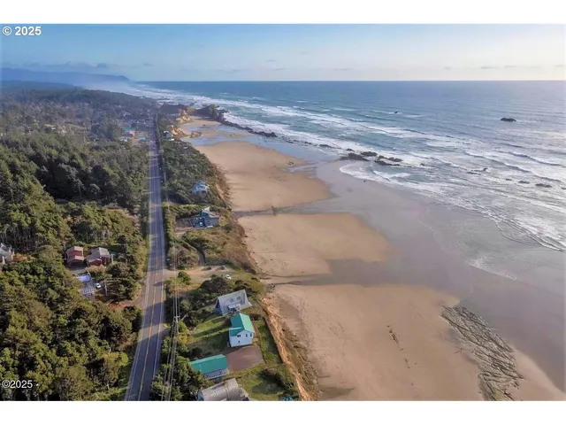 a view of an ocean view