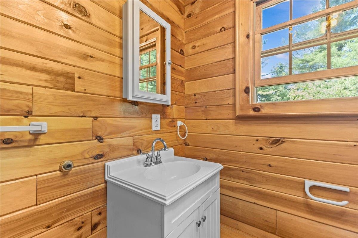 112 Green Acres Road Fairfax, VT 05454 - Photo 18 of 30