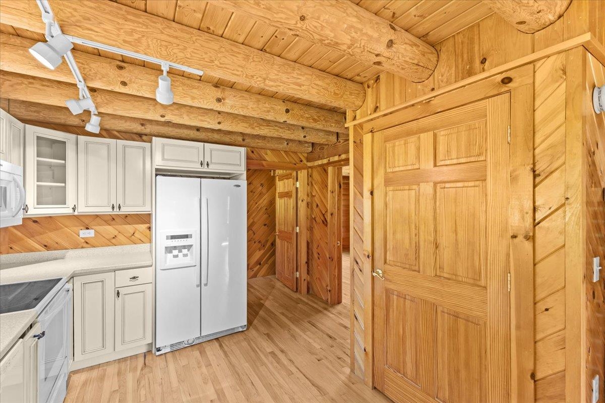 112 Green Acres Road Fairfax, VT 05454 - Photo 9 of 30