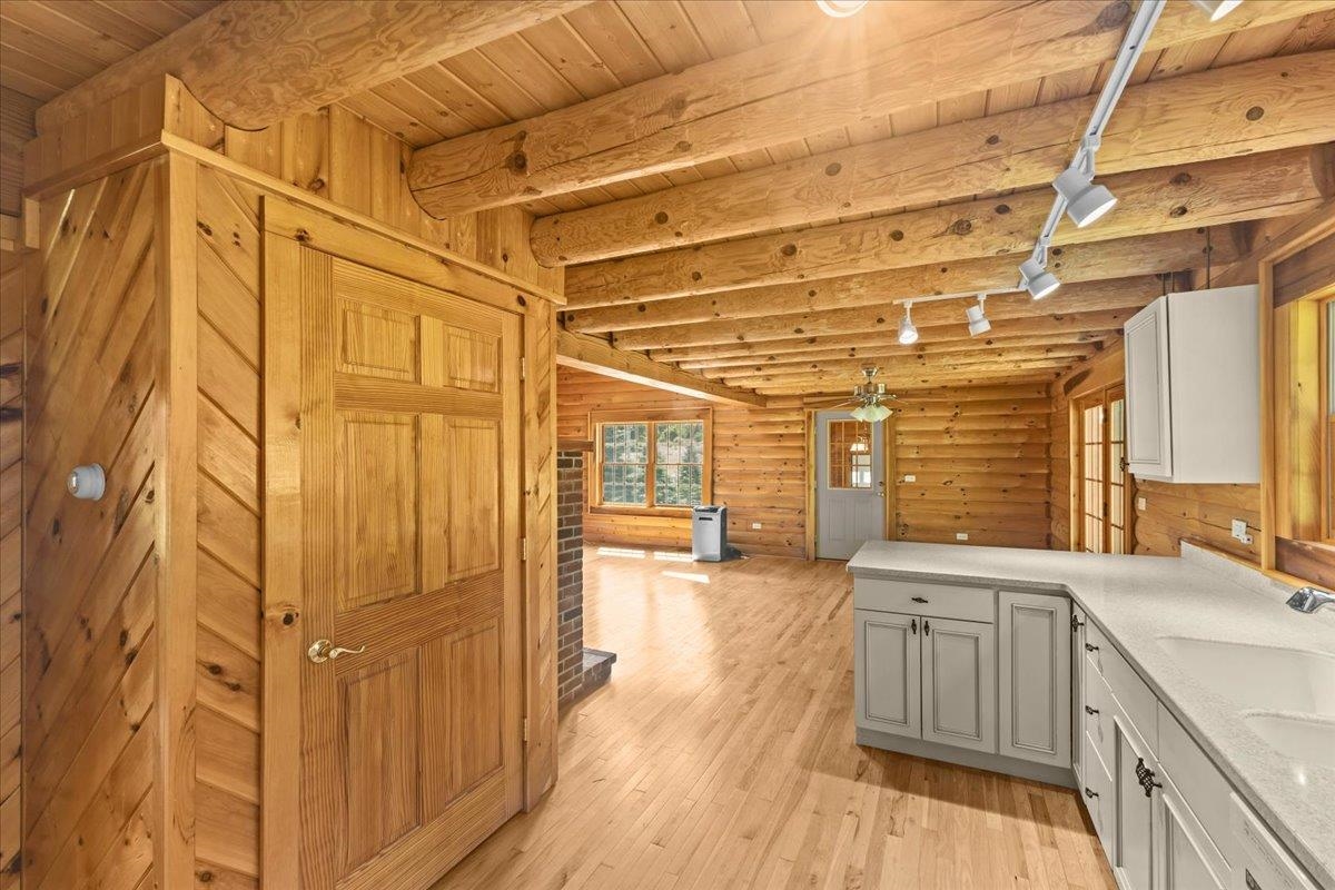 112 Green Acres Road Fairfax, VT 05454 - Photo 10 of 30