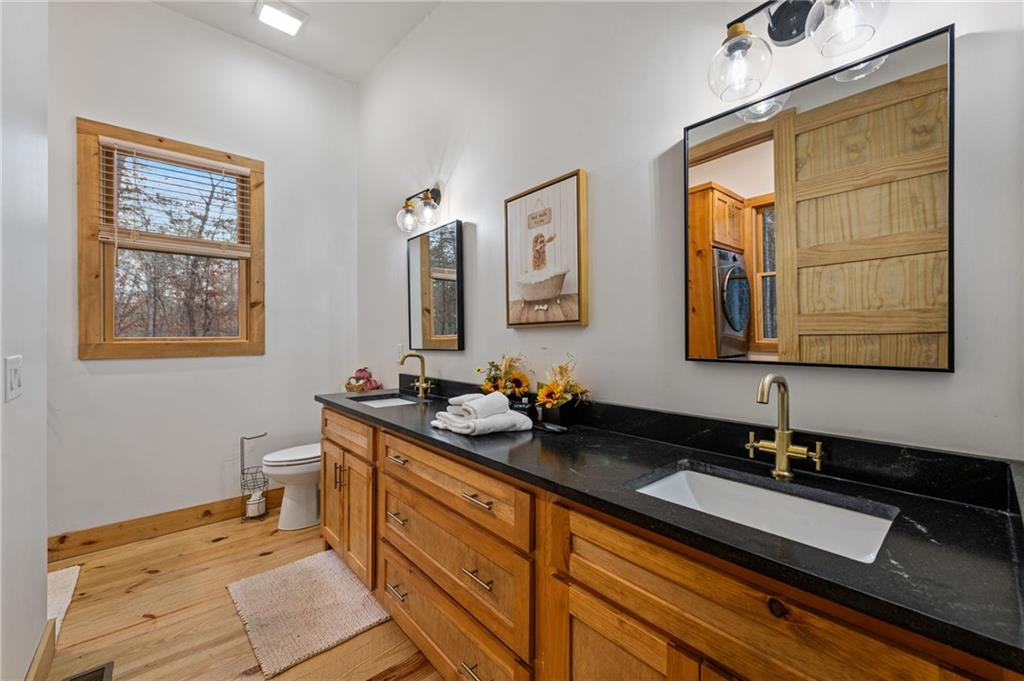 649 Lee’s Ride McCaysville, GA 30555 - Photo 19 of 35