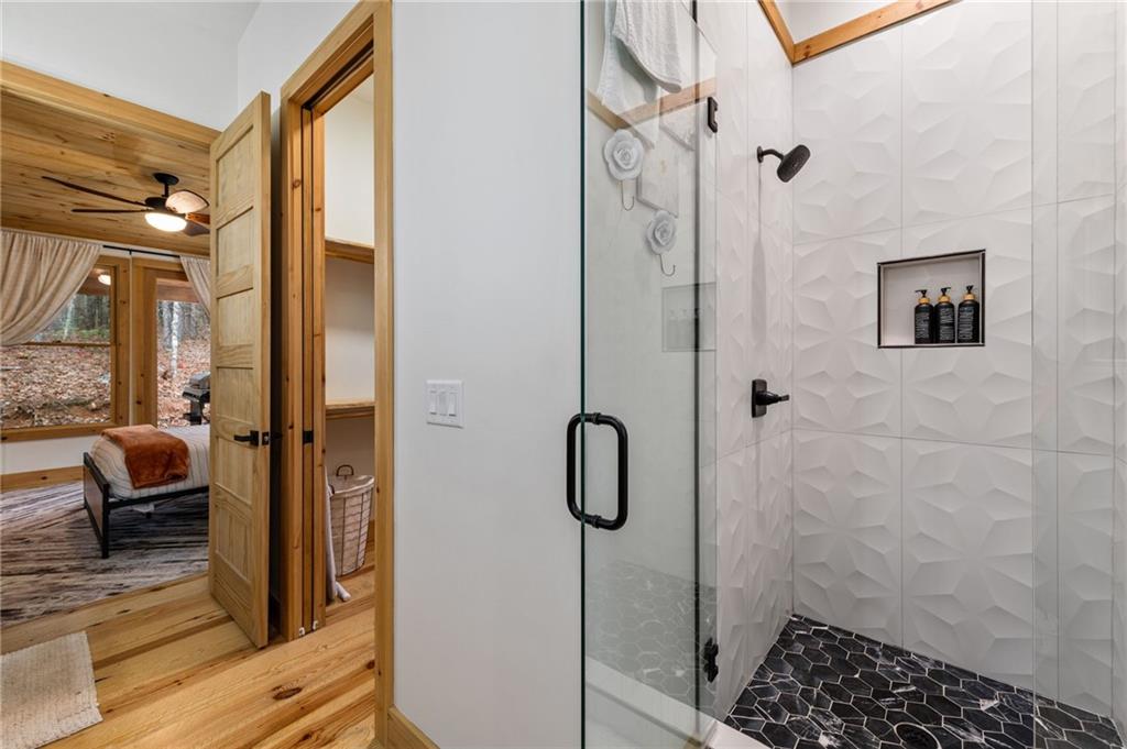 649 Lee’s Ride McCaysville, GA 30555 - Photo 20 of 35