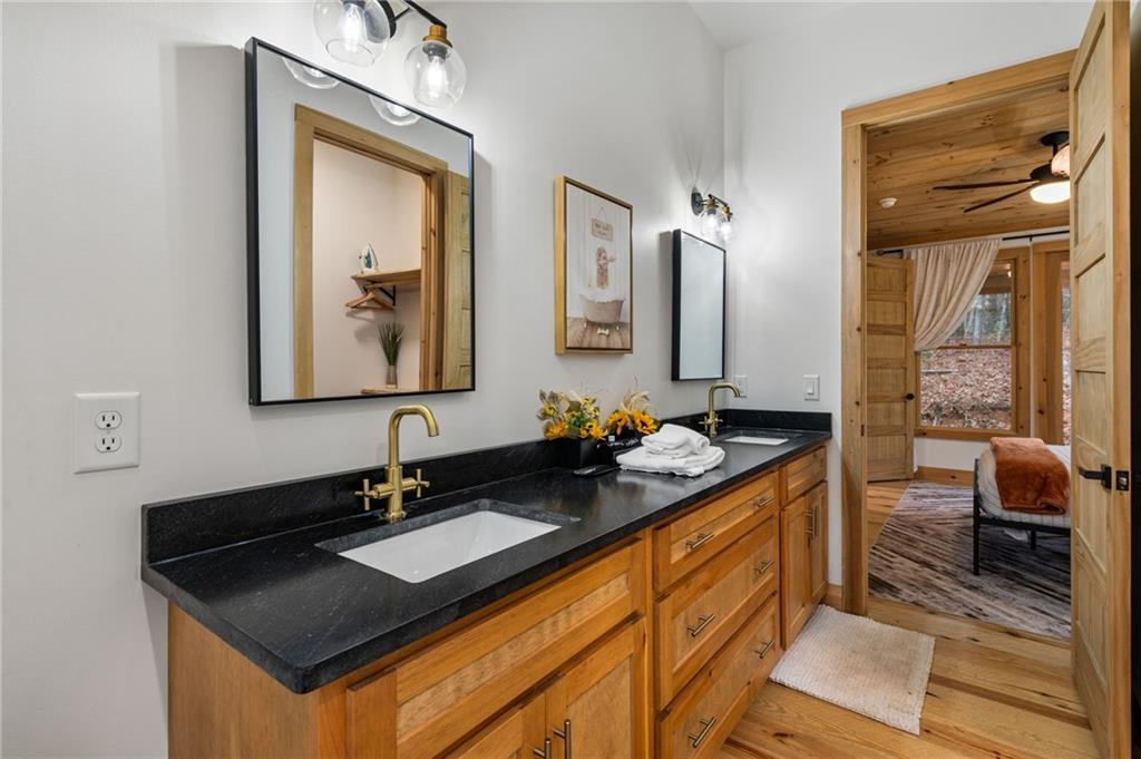 649 Lee’s Ride McCaysville, GA 30555 - Photo 21 of 35