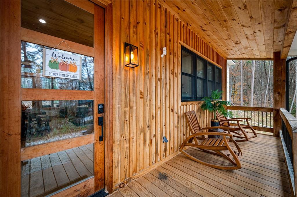 649 Lee’s Ride McCaysville, GA 30555 - Photo 4 of 35