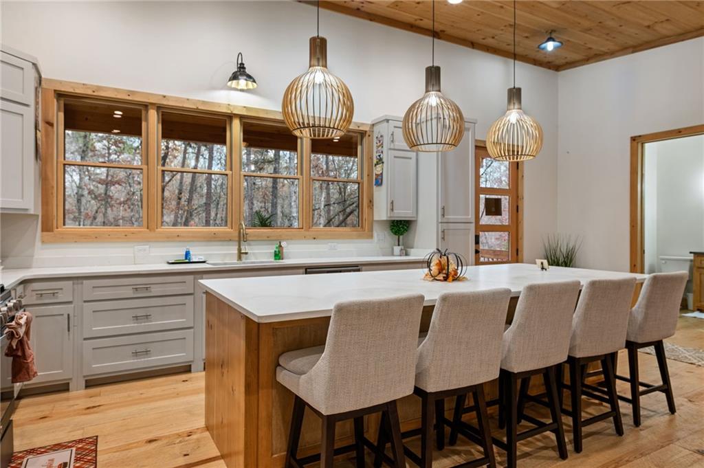 649 Lee’s Ride McCaysville, GA 30555 - Photo 9 of 35