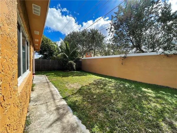 $3,100 | 11420 Northwest 35th Street, Sunrise, FL 33323