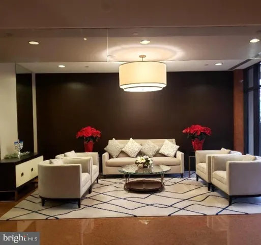 $4,400 | 1530 Key Boulevard, Unit 1319, Arlington, VA 22209