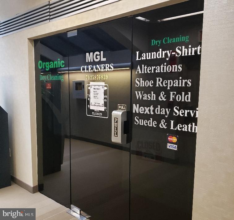 1530 Key Boulevard, Unit 1319 Arlington, VA 22209 - Photo 9 of 30 a view of a door of the house
