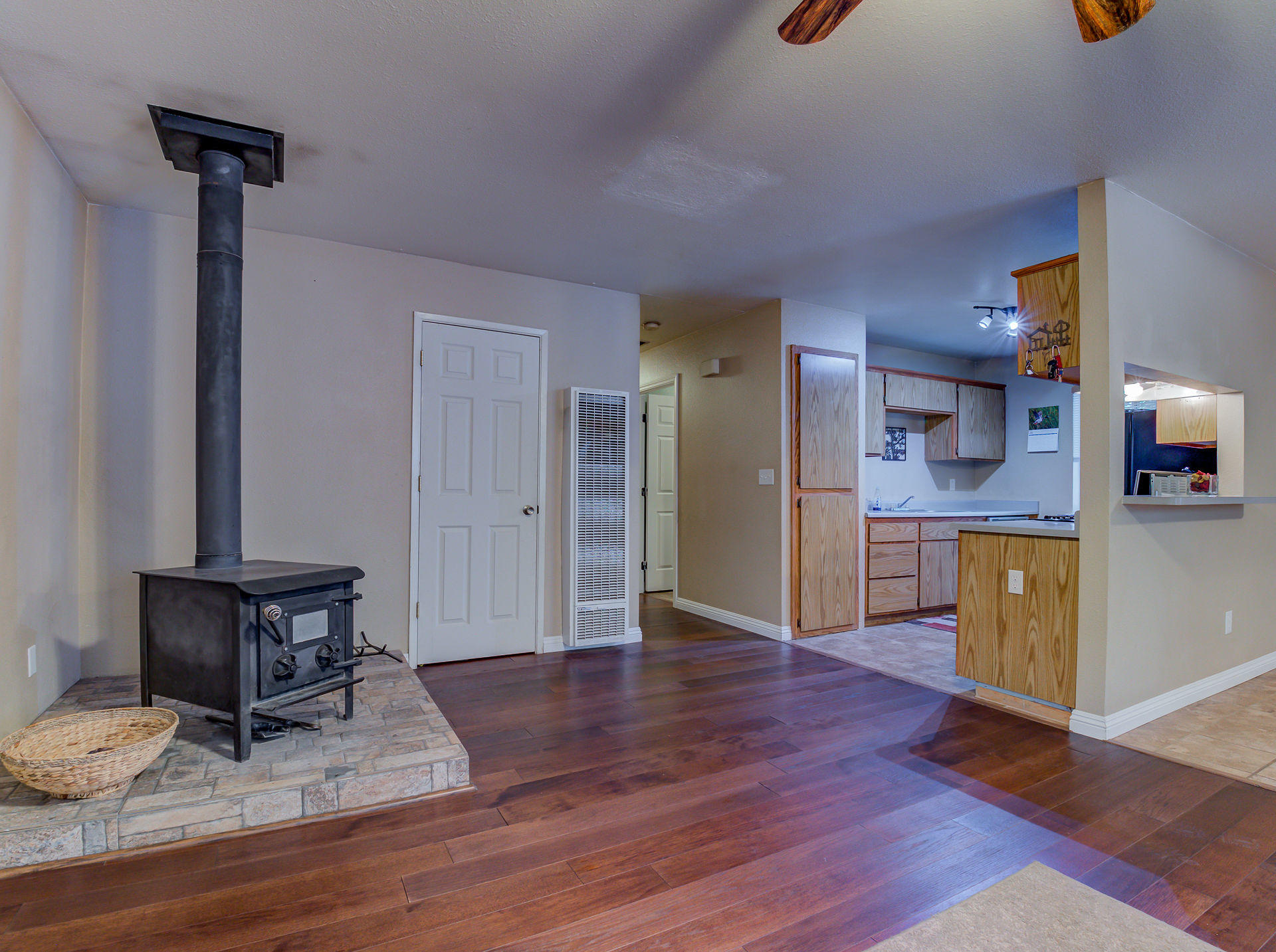 8169 Starlite Pines Road Shingletown, CA 96088 - Photo 5 of 28 8169StarlightPinesInt_019_20_21