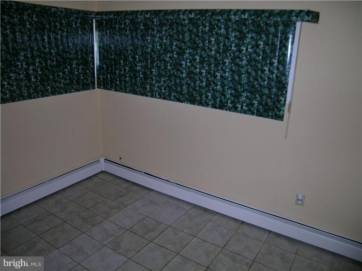 23 June Road Levittown, PA 19056 - Photo 13 of 23 Bedroom 2