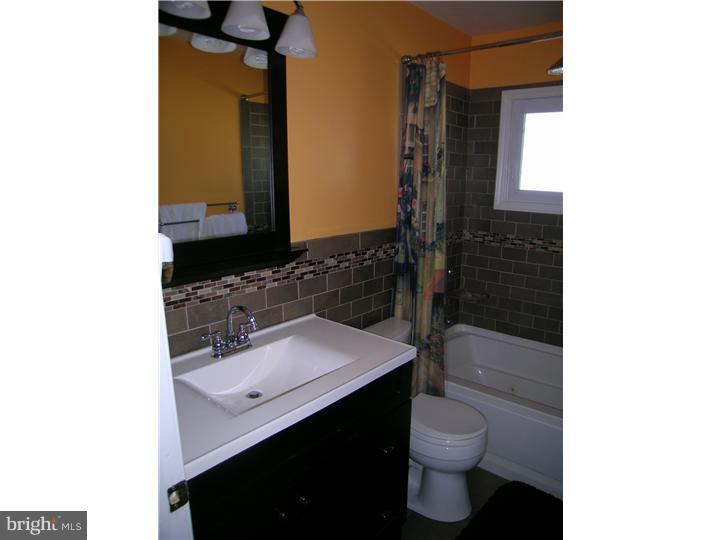 23 June Road Levittown, PA 19056 - Photo 9 of 23 Bathroom
