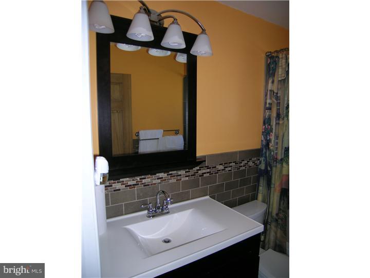 23 June Road Levittown, PA 19056 - Photo 10 of 23 Bathroom