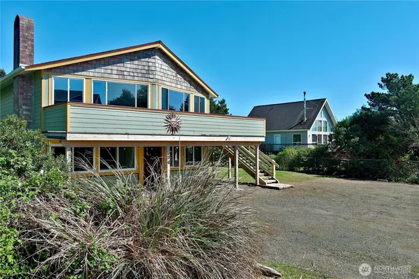 $405,900 | 334 Sand Dune Avenue Northwest, Ocean Shores, WA 98569