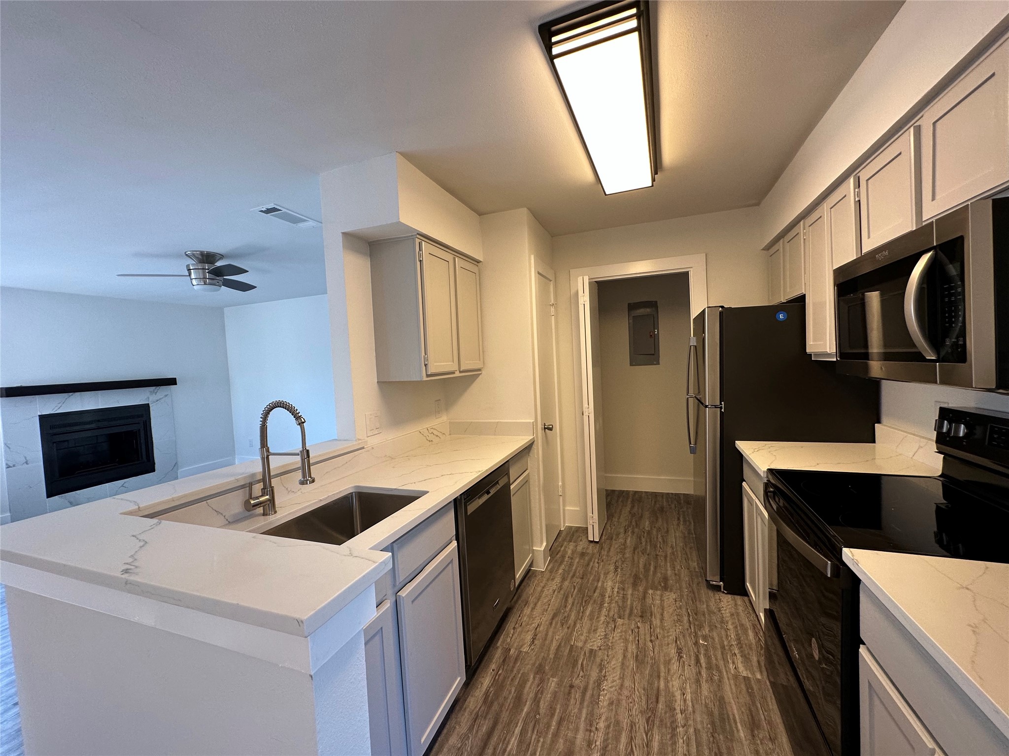 8806 Schick Road, Unit C Austin, TX 78729 - Photo 2 of 13 Gallery Image 2