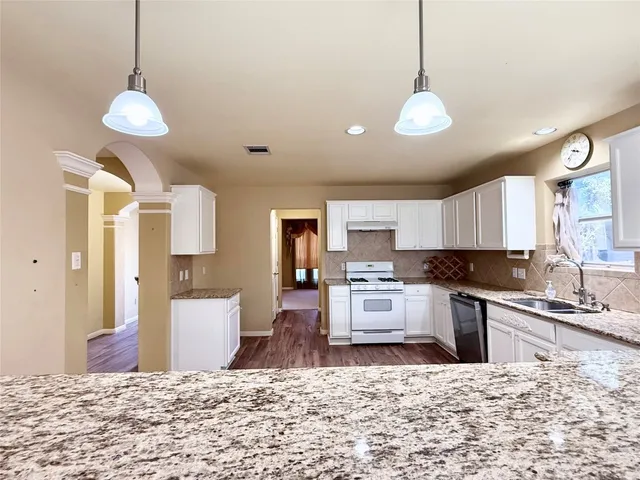 $2,200 | 3916 Bonnie Lane, Round Rock, TX 78665