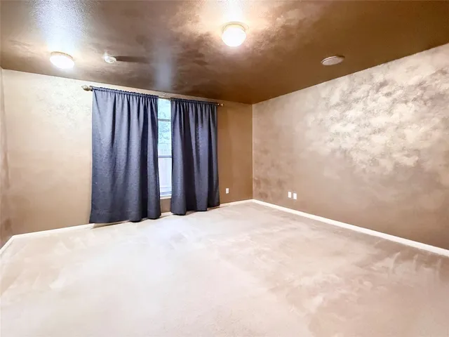 $2,200 | 3916 Bonnie Lane, Round Rock, TX 78665