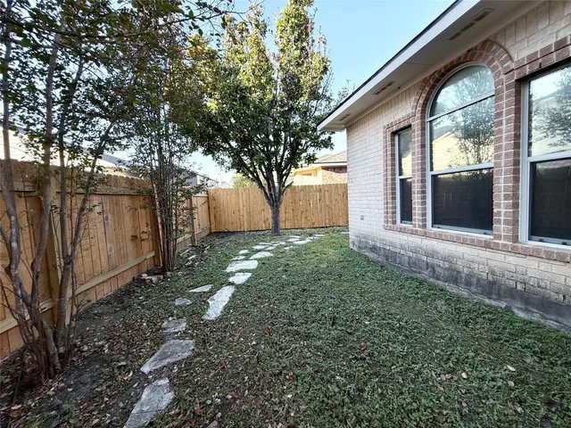 $2,200 | 3916 Bonnie Lane, Round Rock, TX 78665