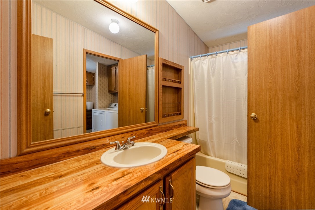 18815 128th Avenue Northeast Bothell, WA 98011 - Photo 11 of 19 Gallery Image 11