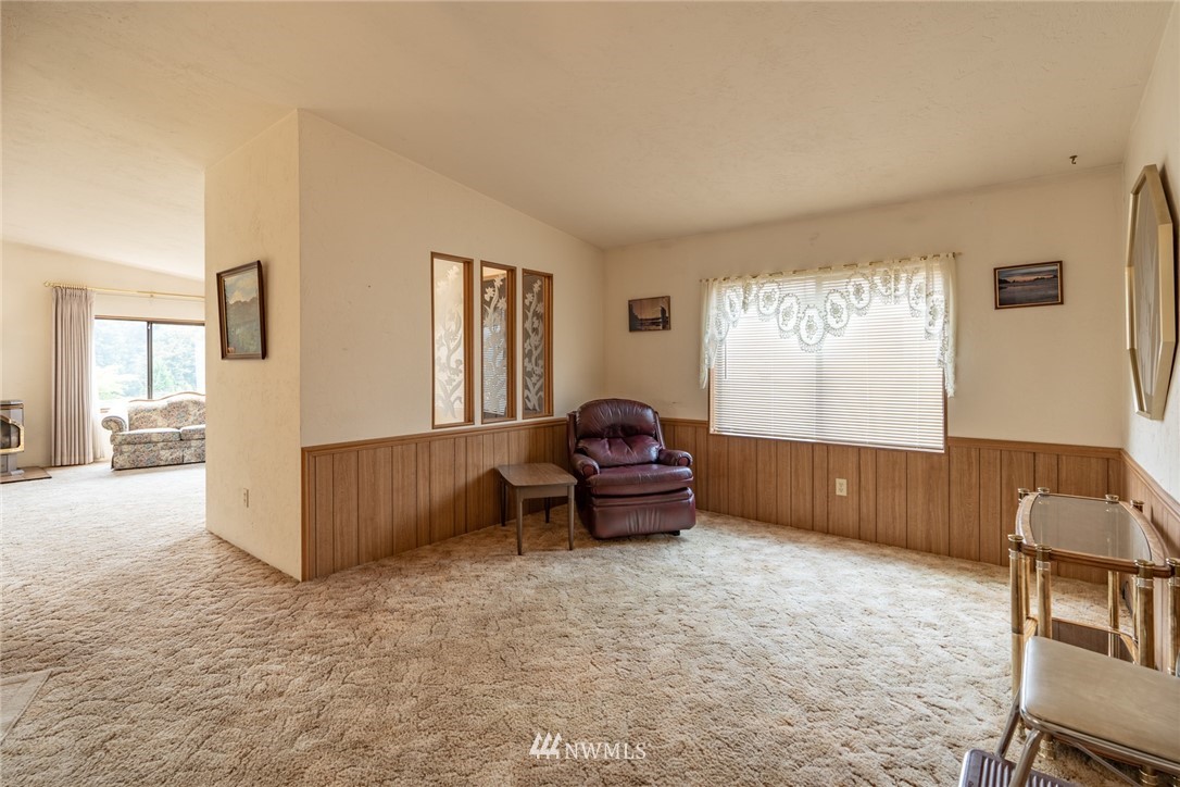 18815 128th Avenue Northeast Bothell, WA 98011 - Photo 12 of 19 Gallery Image 12