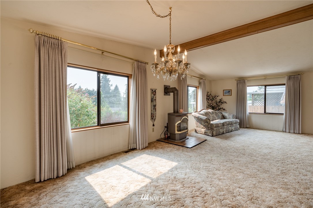 18815 128th Avenue Northeast Bothell, WA 98011 - Photo 17 of 19 Gallery Image 17