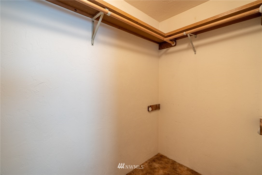 18815 128th Avenue Northeast Bothell, WA 98011 - Photo 7 of 19 Gallery Image 7