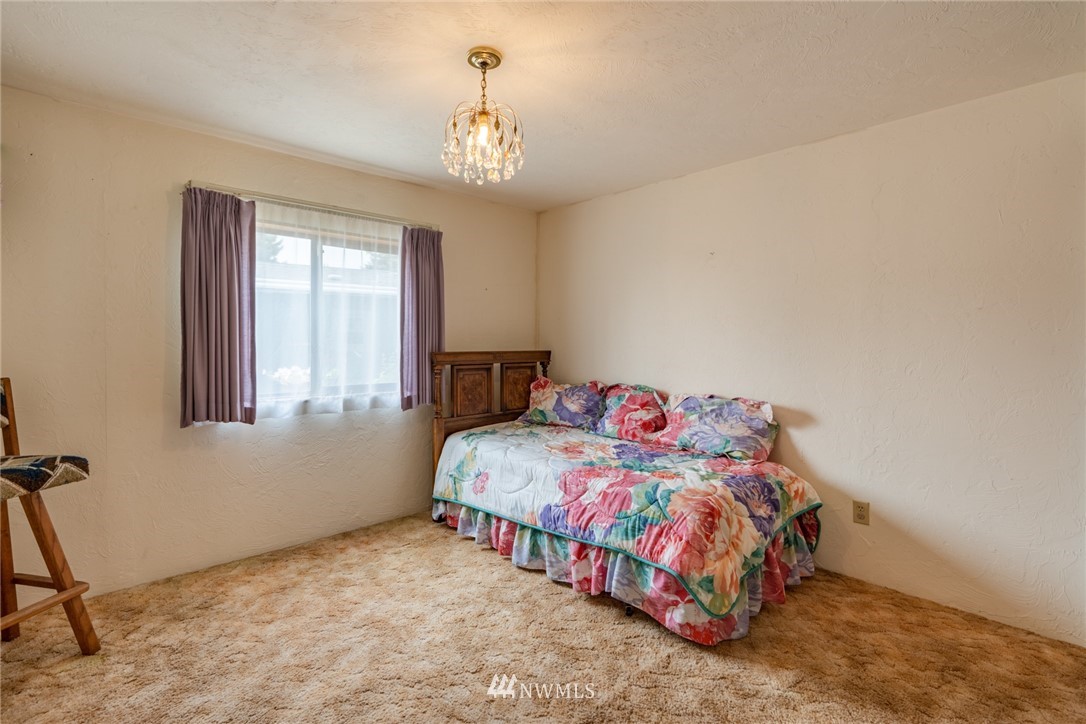 18815 128th Avenue Northeast Bothell, WA 98011 - Photo 10 of 19 Gallery Image 10