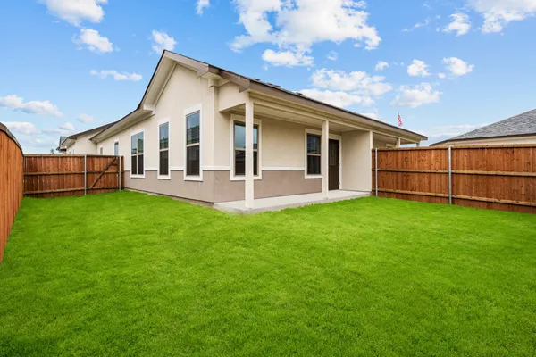 $2,532 | 865 Limmer Loop, Unit 813, Hutto, TX 78634