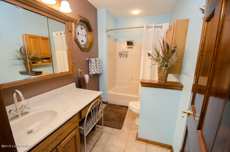 185 East Laurel River Road Shepherdsville, KY 40165 - Photo 38 of 88 LaurelRiver-38