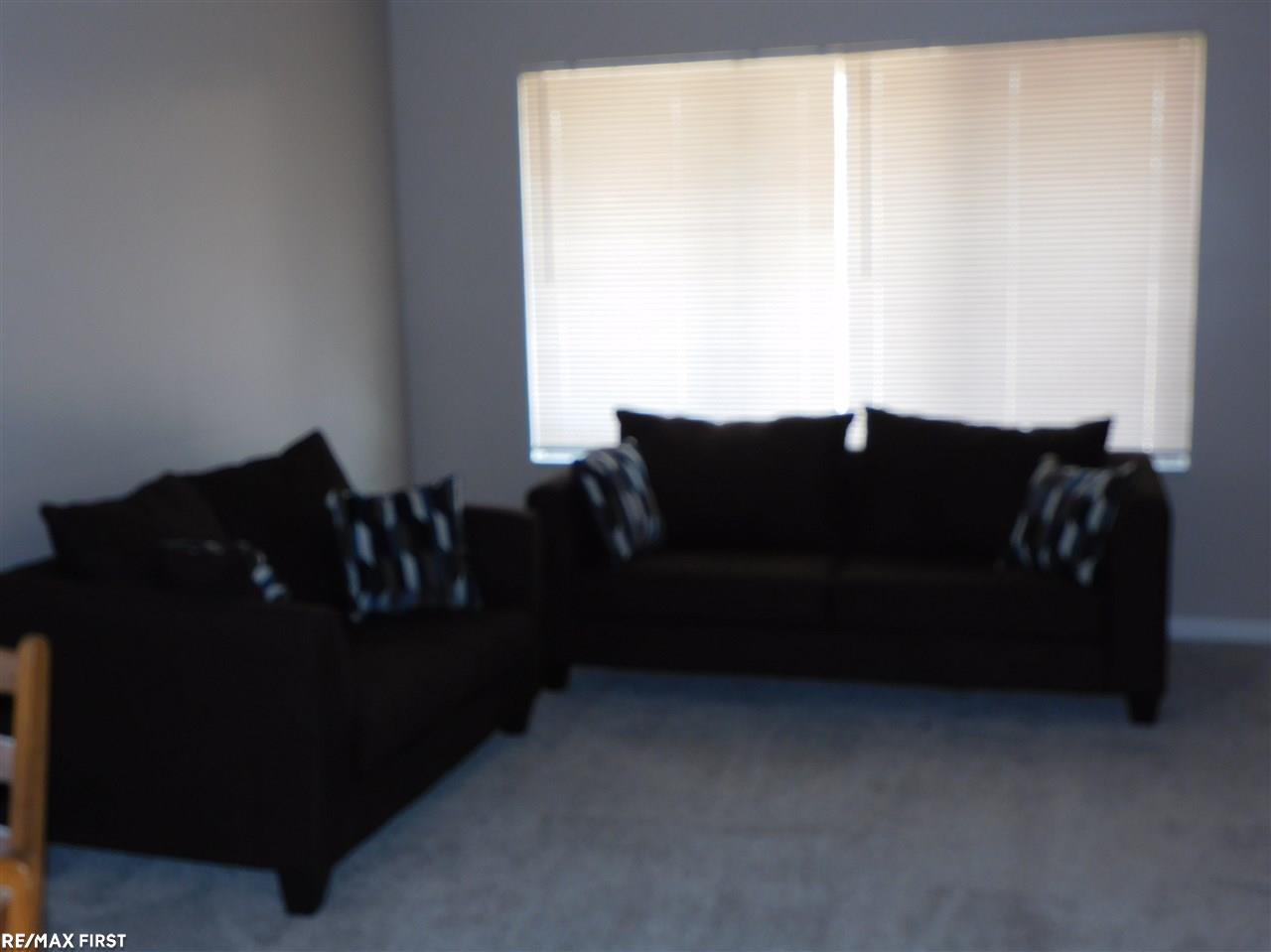 23371 Kelly Road Eastpointe, MI 48021 - Photo 3 of 14 31374512-2.JPG