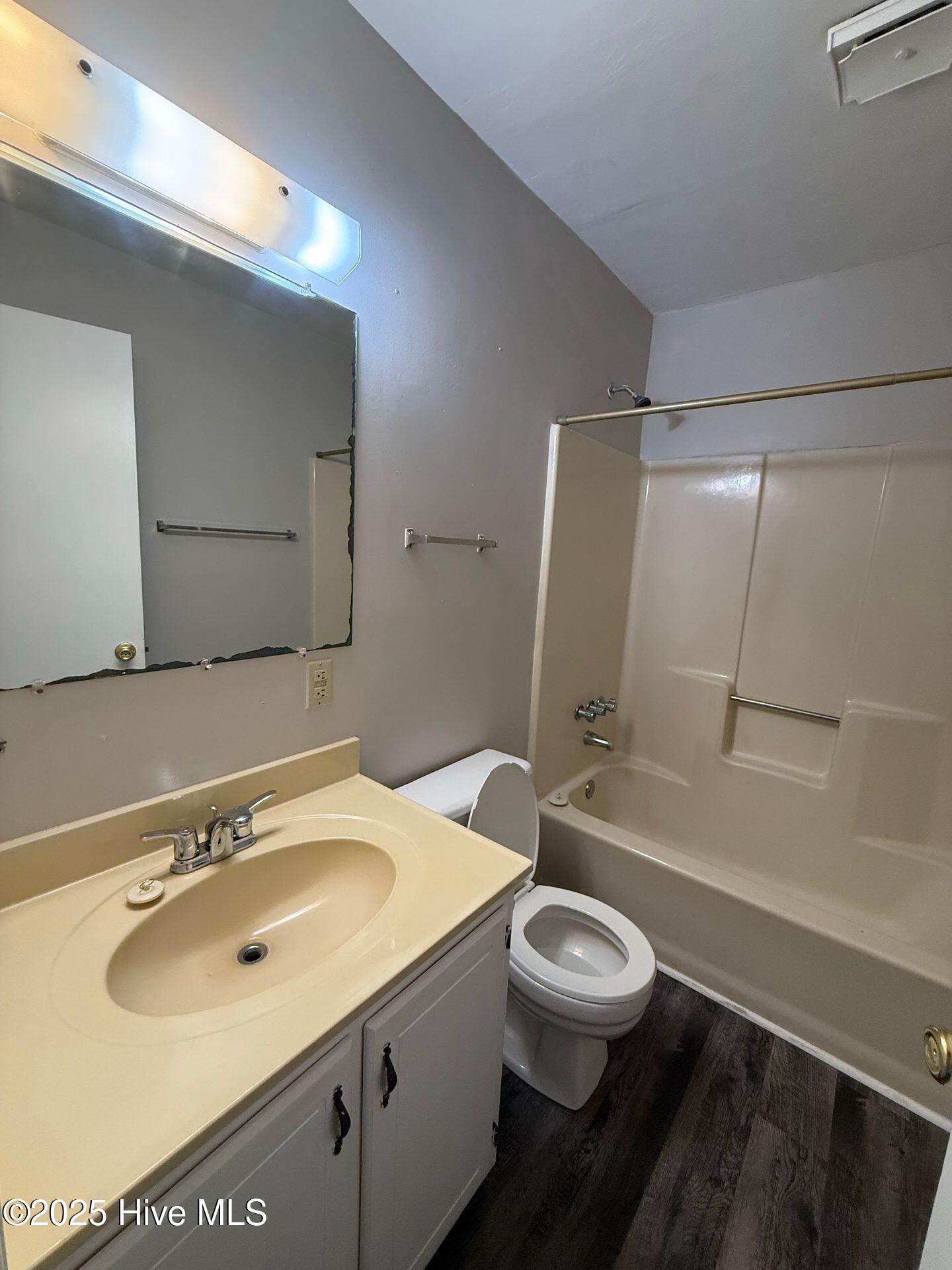 2310 Indian Drive, Unit 9 Jacksonville, NC 28546 - Photo 6 of 8 86b5e52a-8397-4c6f-9672-982381f58efb