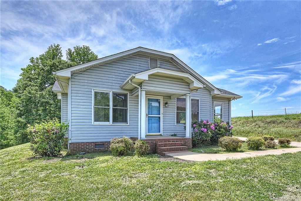 197 Goodman Road Troutman, NC 28166 - Photo 2 of 27 Gallery Image 2