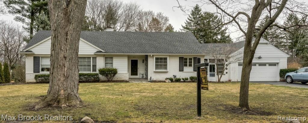 245 Barden Road Bloomfield Hills, MI 48304 - Photo 2 of 15 ALMOST 3/4 OF AN ACRE OF PROPERTY