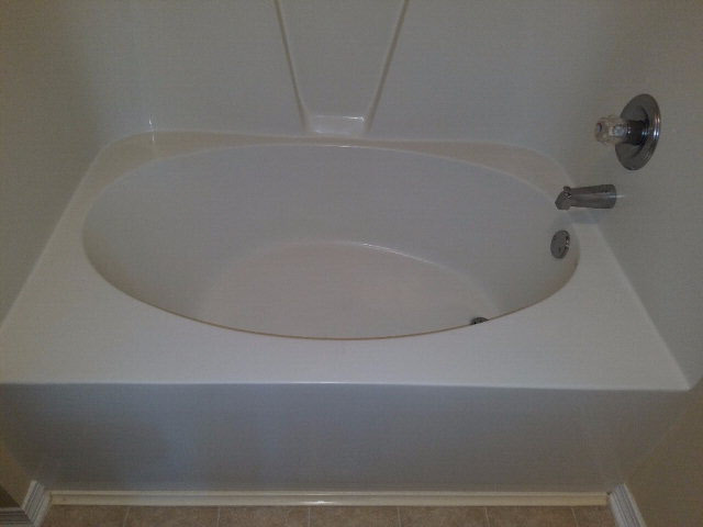 2651 South Juniper Street, Unit 302 Foley, AL 36535 - Photo 15 of 19 master tub