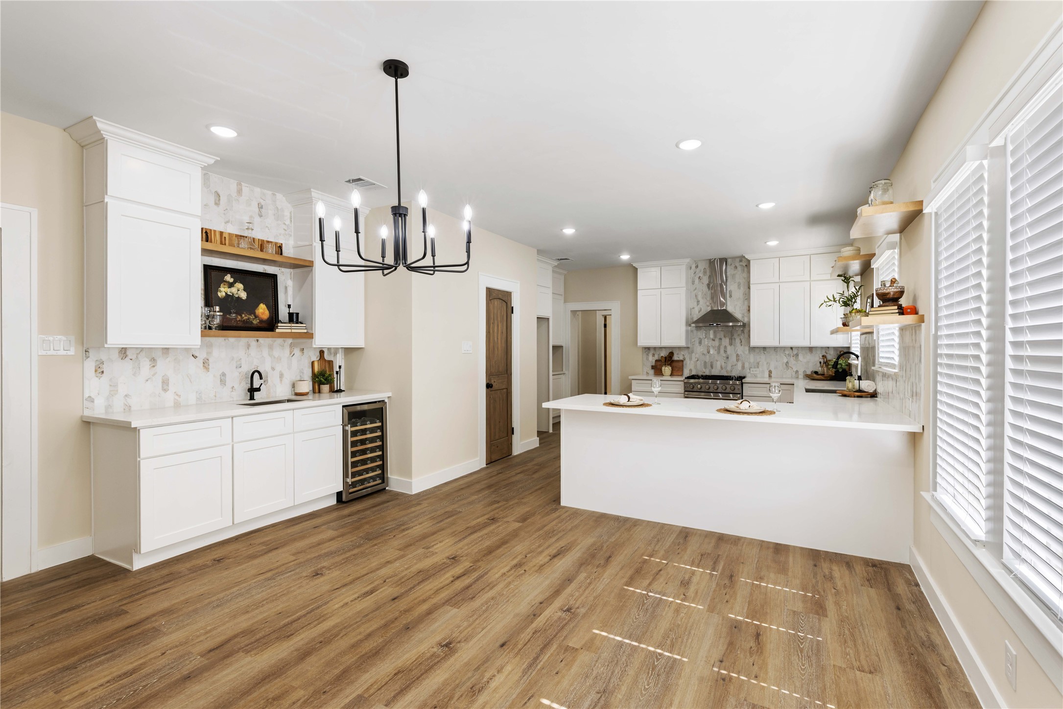 908 Key Street Houston, TX 77009 - Photo 10 of 29 LOVE LOVE LOVE this space.