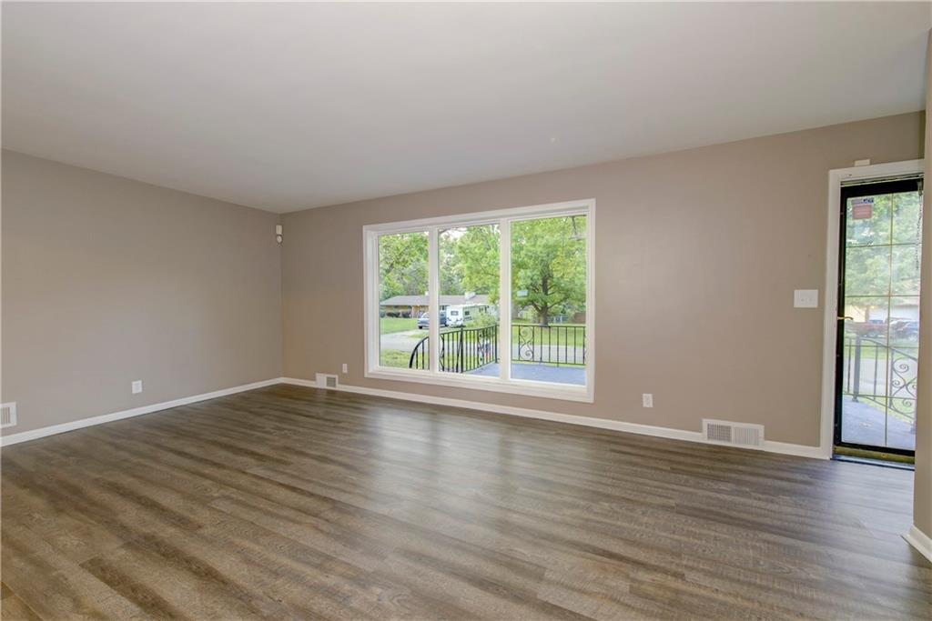 5711 Radnor Road Indianapolis, IN 46226 - Photo 7 of 19 Gallery Image 7