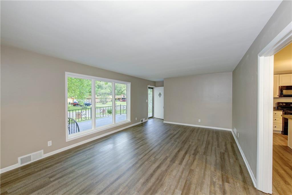 5711 Radnor Road Indianapolis, IN 46226 - Photo 8 of 19 Gallery Image 8