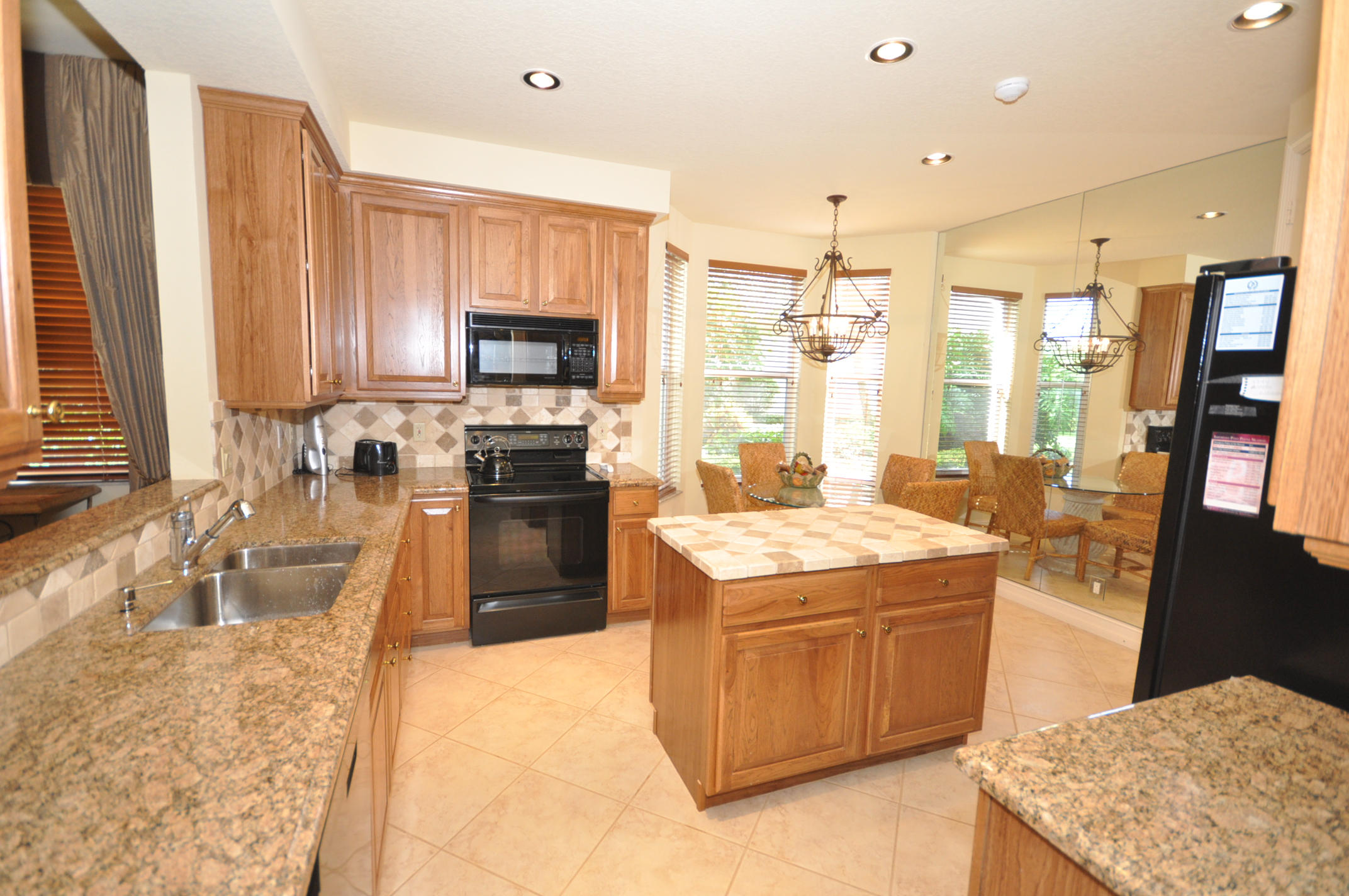 6205 Island, Unit B Boca Raton, FL 33496 - Photo 6 of 26 DSC_6989