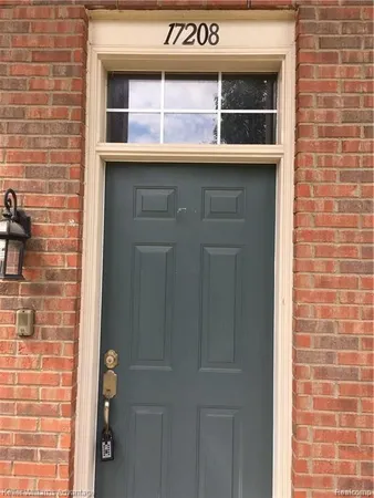 $1,850 | 17208 Chesapeake Circle, Walled Lake, MI 48390