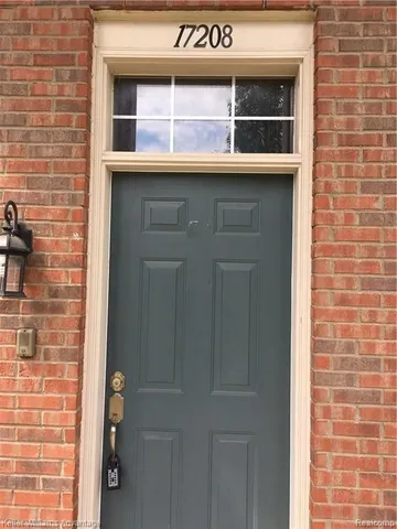 $1,850 | 17208 Chesapeake Circle, Walled Lake, MI 48390