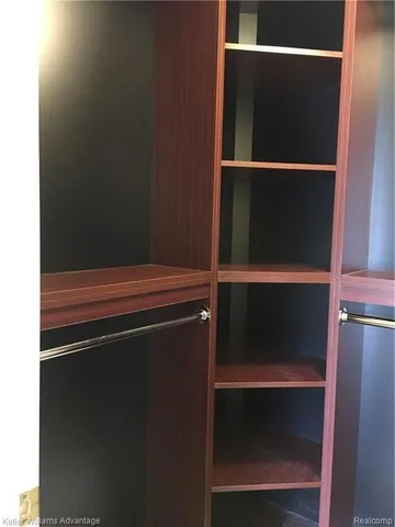 $1,850 | 17208 Chesapeake Circle, Walled Lake, MI 48390