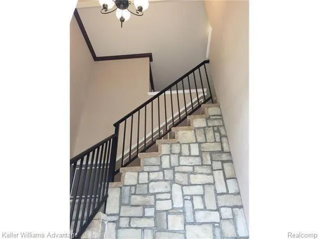 $1,850 | 17208 Chesapeake Circle, Walled Lake, MI 48390